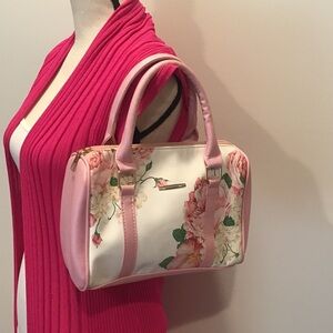 Pink flower satchel handbag